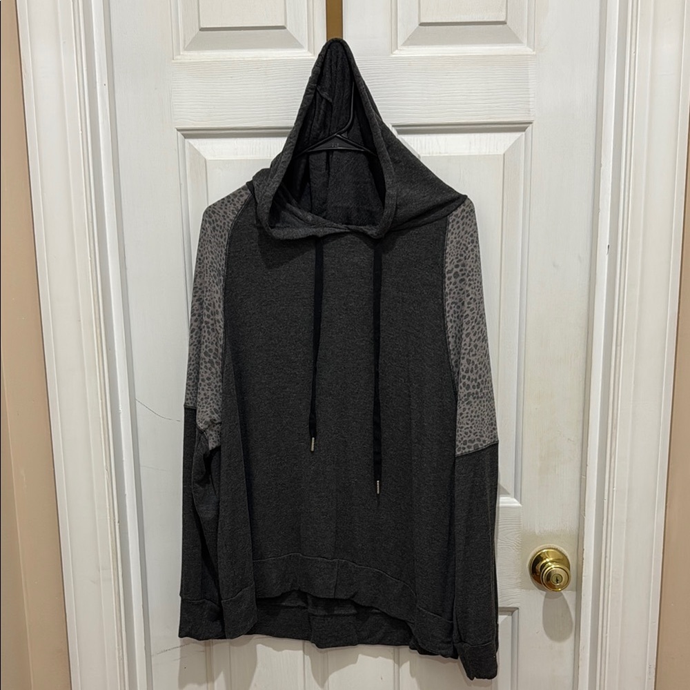 Gray Hooded Sweatshirt with Leopard Print Sleeves